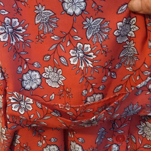 Catherine's Plus Size Floral Blouse - Picture 5 of 8